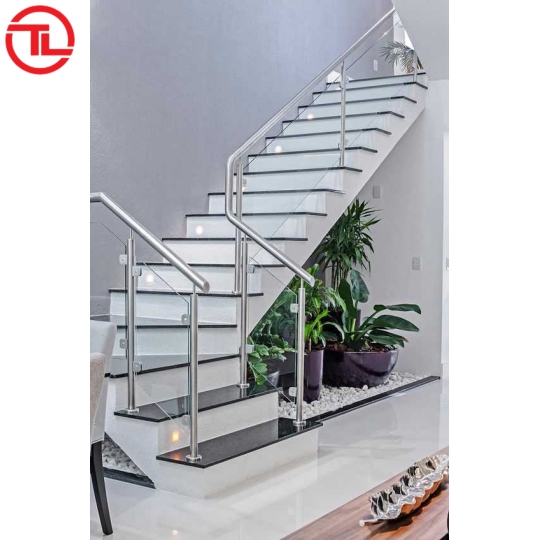 Cầu Thang Inox M2